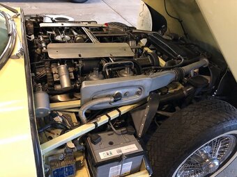 Jaguar E-type 2+2 3.serie Matching numbers Původní Lak - 8
