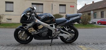 Honda CBR 900 RR FIREBLADE sc33 - 8