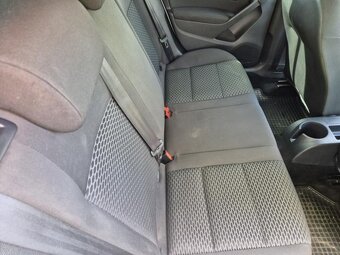 Prodám VW Golf VI 1.4i 59kW - KLIMATIZACE - 8