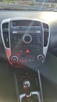 Kia Ceed rv.2012 1,6 16v 92kw koupene nove v čr - 8