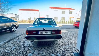 BMW Řada 3, 318i.BEZ KOROZE.HEZKÝ STAV - 8
