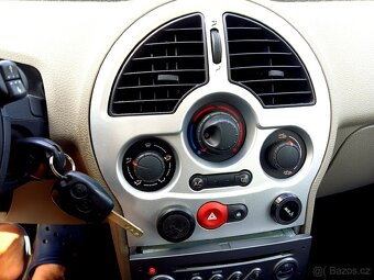 Renault modus 1.6i 16V 65 kW rv 2006 - 8