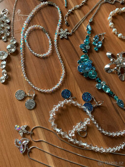 Sbírka bižuterie se Swarovski + stříbrné šperky, dětské náuš - 8