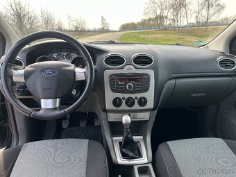 Ford Focus 1,6i 74KW VYHŘÍVANÉ PŘEDNÍ OKNO - 8
