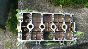 Hlava motoru 1.6 16V zn. K4M - 8