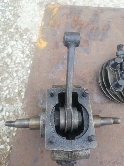 Jawa Wiliers hlava a spodek motoru. - 8