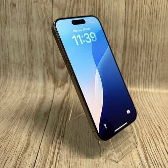 iPhone 15 Pro 128GB, nature, 100% baterie,vada na displayi - 8
