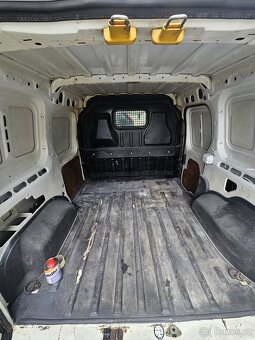 Ford Transit Connect - 8