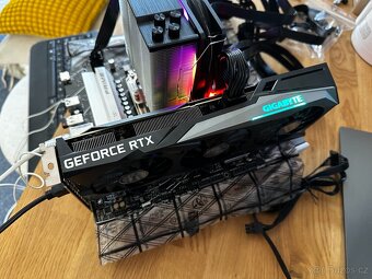 GIGABYTE GeForce RTX 3060 Gaming OC 12GB GDDR6 - 8