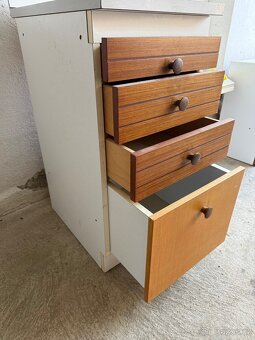 Kuchyňské skříňky - 8