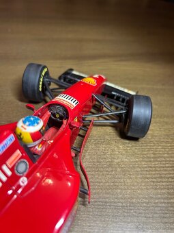 Ferrari 412 T2  1:18 - 8