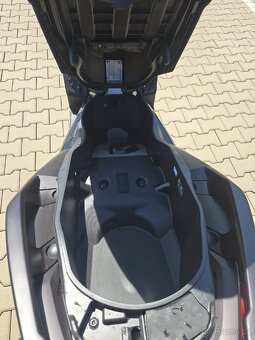 Yamaha X-Max 125 TECH MAX - 8