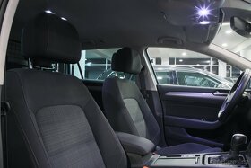 VW Passat B8 2.0TDI 110kW DSG Matrix LED Úhel Kamera ACC - 8