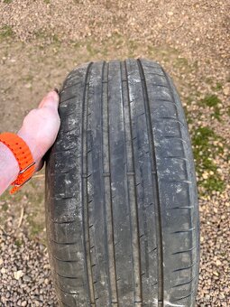 Goodyear grip 215/55/17 - 8