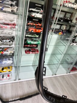 Lišty předního nárazníku BMW E30 Plastak - 8