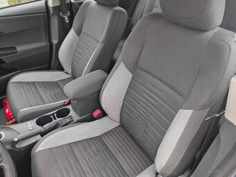 Toyota Auris TS 1,8 hybrid - 8