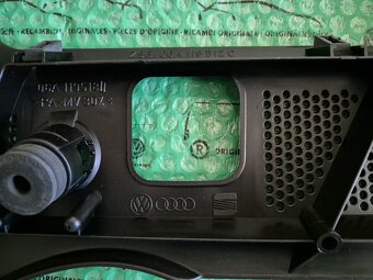 Škoda Octavia I přední část krytu motoru - 8