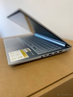 Notebook ASUS VivoBook - AMD R5/16GB/512GB/WIN11 - 8