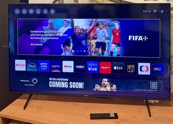 4K Smart UHD Hisense Televizor - 8
