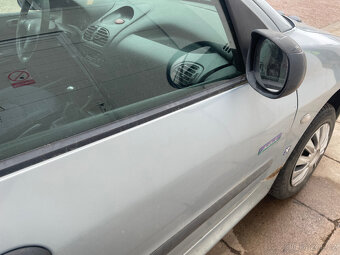 Peugeot 206 1,4i - náhradní díly - 8