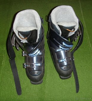 Dámské sjezdové lyže Rossignol Cobra XPS + lyžáky - 8