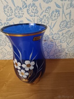 Modrá váza s kytkami bohemia krystal - 8