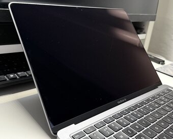 MacBook Air (M1, 2020) 8GB, 512GB SSD - 8