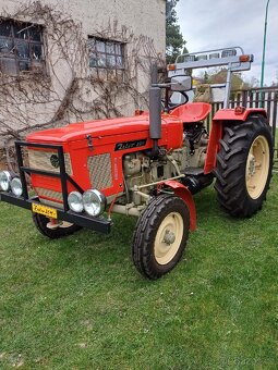 Traktor Zetor - 8