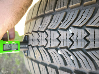 4x zimní pneu 225/40 r18 (8mm, 2021) - 8