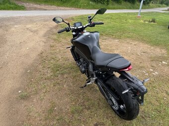 Yamaha mt09 top stav - 8