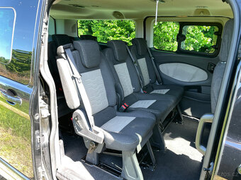 Ford Tourneo Custom 8 míst - 8