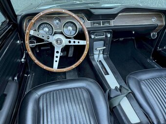 Ford Mustang Convertible z roku 1968 - 8