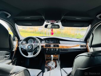 BMW E60 550i V8 - 8