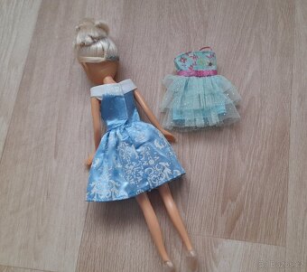 02 - Panenka "BARBIE" + náhradní šaty - 8