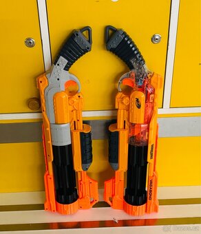 Rozprodej sbírky - plastové pistole - kuš - Hasbro Nerf - 8