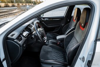 Škoda Octavia, 2.0 TDI RS DSG 135kW - 8