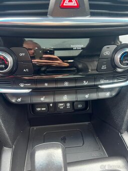 Hyundai Santa Fe 2.2 CRDi Premium 4x4 A/T odpocet DPH//// - 8