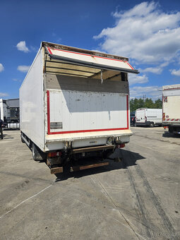 Skriňové Volvo FL6 r.v.2015 + hyd. čelo porucha motora - 8