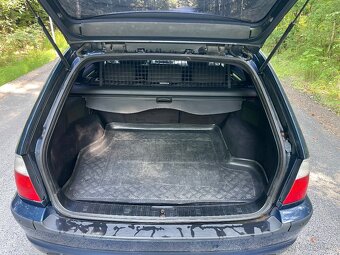BMW e46 325i touring - 8