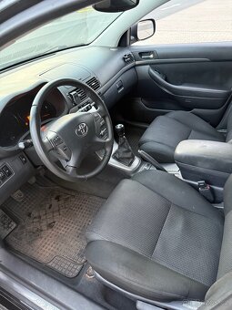 Toyota Avensis - 8