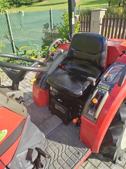 MITSUBISHI MT200 - 8