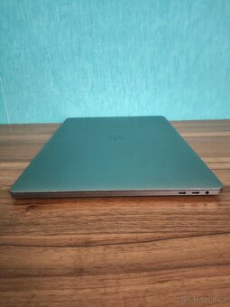 MacBook Pro 15 2018 | i7 • 16GB • 256GB - 8