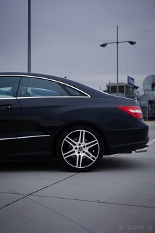 Mercedes-Benz E-Coupe 250 CGI 2012 - 8