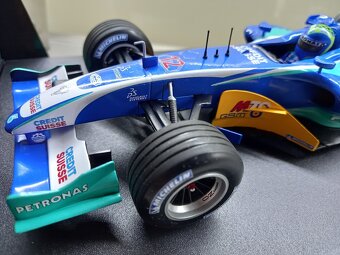 F1 SAUBER PETRONAS C24 2005 FELIPE MASSA MINICHAMPS 1:18 - 8