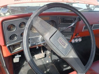 GMC Sierra Grande US veteran, V8 - 8