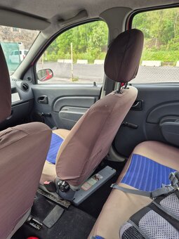 Dacia Logan červená 1,4 benzín k7j a7 - 8
