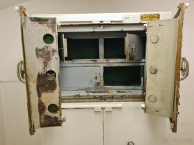 Prodám starožitný trezor bankovní trezor funkční č.3 - 8