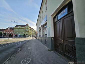 Pronájem komerčních prostor 90 m2 v centru, ul. Štefánikova - 8