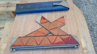 Retro výstražný trojúhelník - PAL - 8