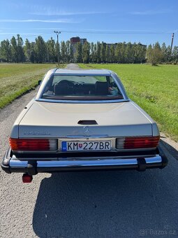 Mercedes SL560 R107 - 8